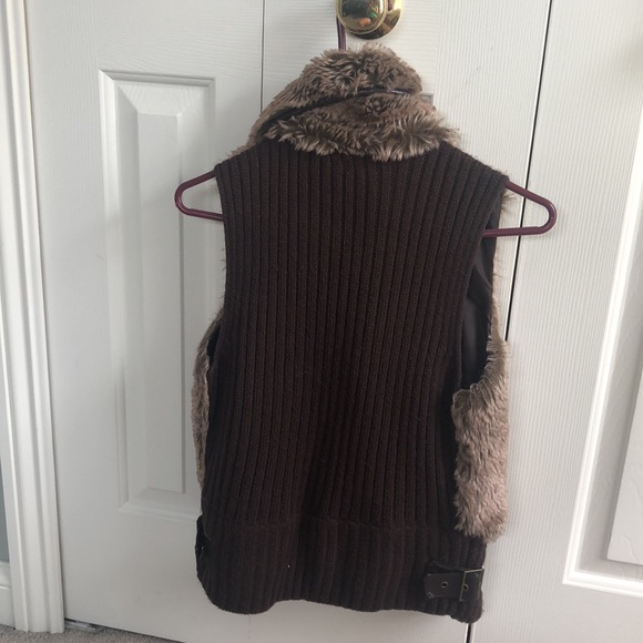 Fur Sweater Vest. Size Medium. - Picture 3 of 4